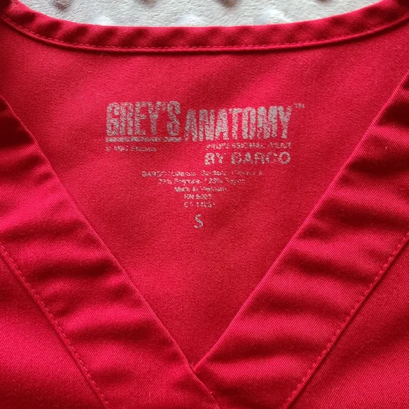 Grey's Anatomy Bold Red Scrub Set - Picture 7 of 12